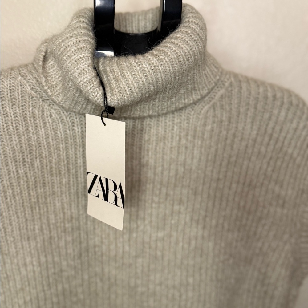 Zara Light Gray Ribbed Turtleneck Sweater - Picture 2 of 8